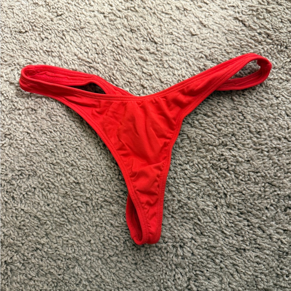 Minimale Animale Wall Street Thong Bikini Bottom